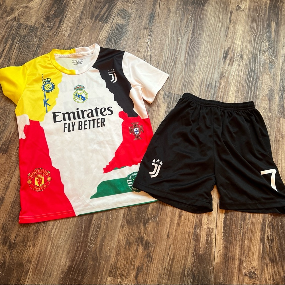 Ronaldo Kids Soccer Jersey and shorts nwot